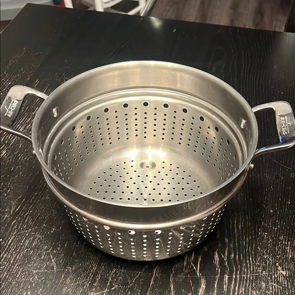 All Clad Stainless Steel Colander - Picture 1 of 1